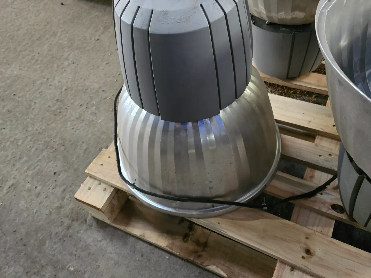 Billede 3 - Industrielle stållamper / hal‑lamper 13 stk.