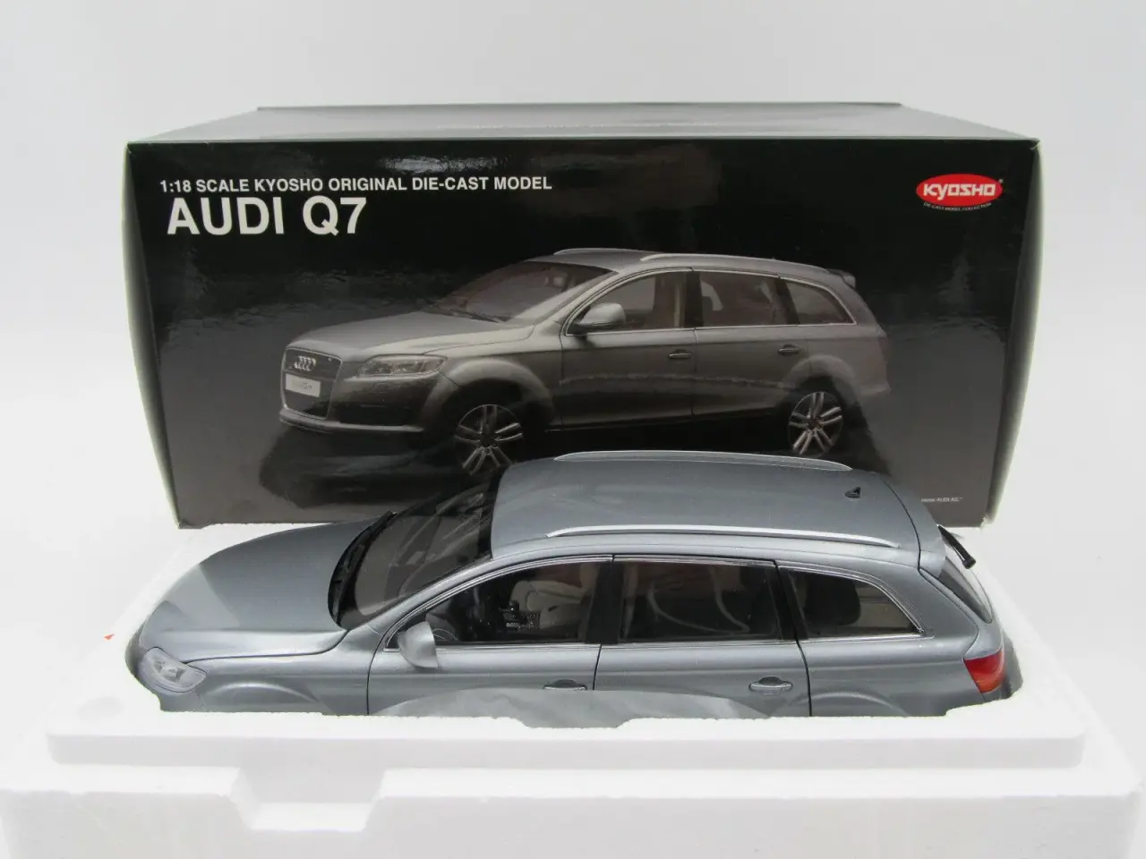 Billede 2 - 2006 Audi Q7 1:18  