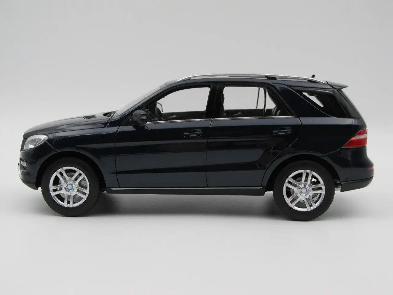 Billede 2 - 2011 Mercedes-Benz ML 1:18