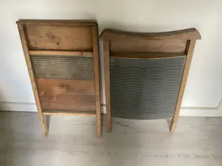 Gamle vaske brændt det ene med glas