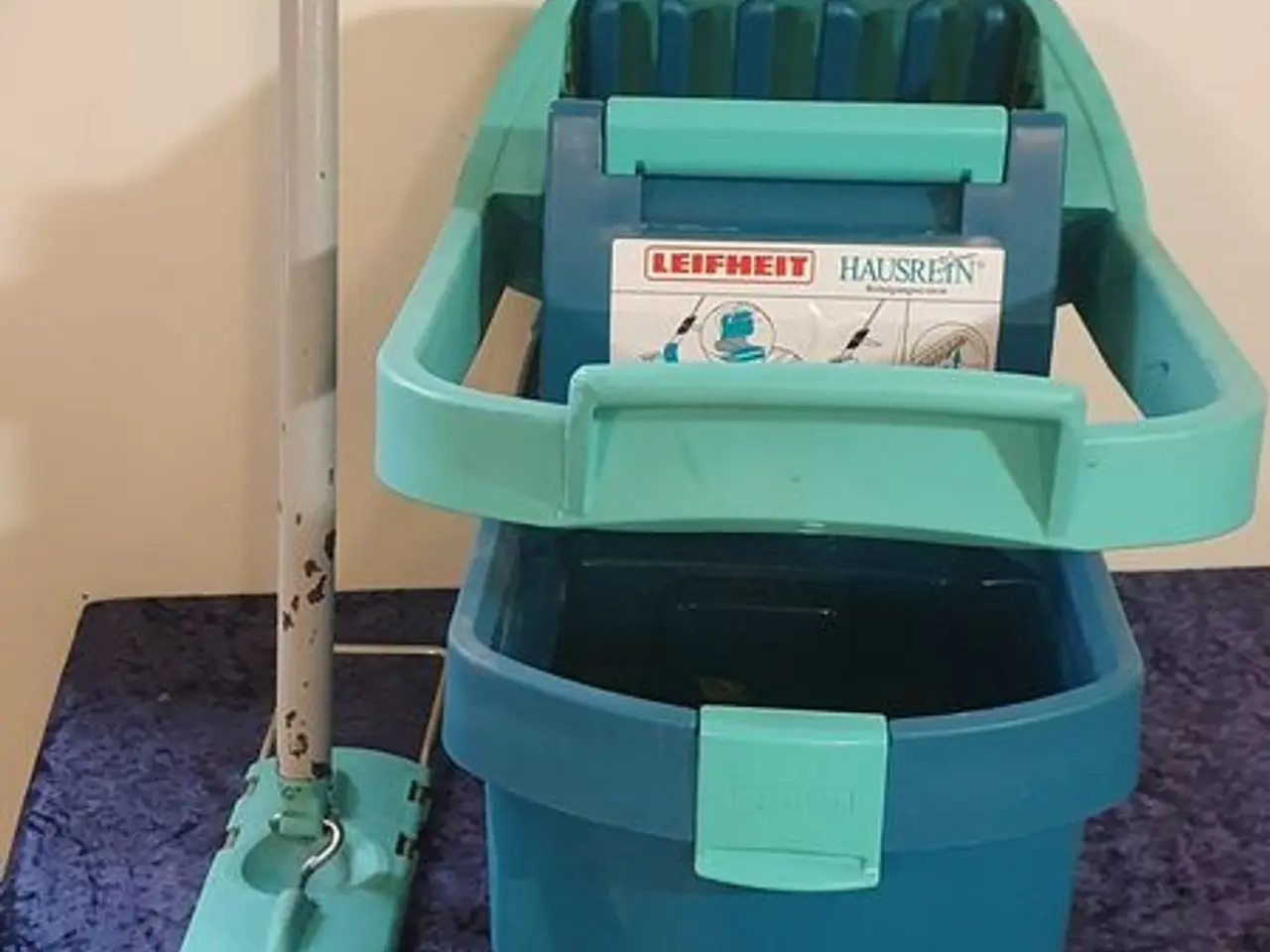 Billede 1 - Gulvmoppefører, spand og 2 mopper