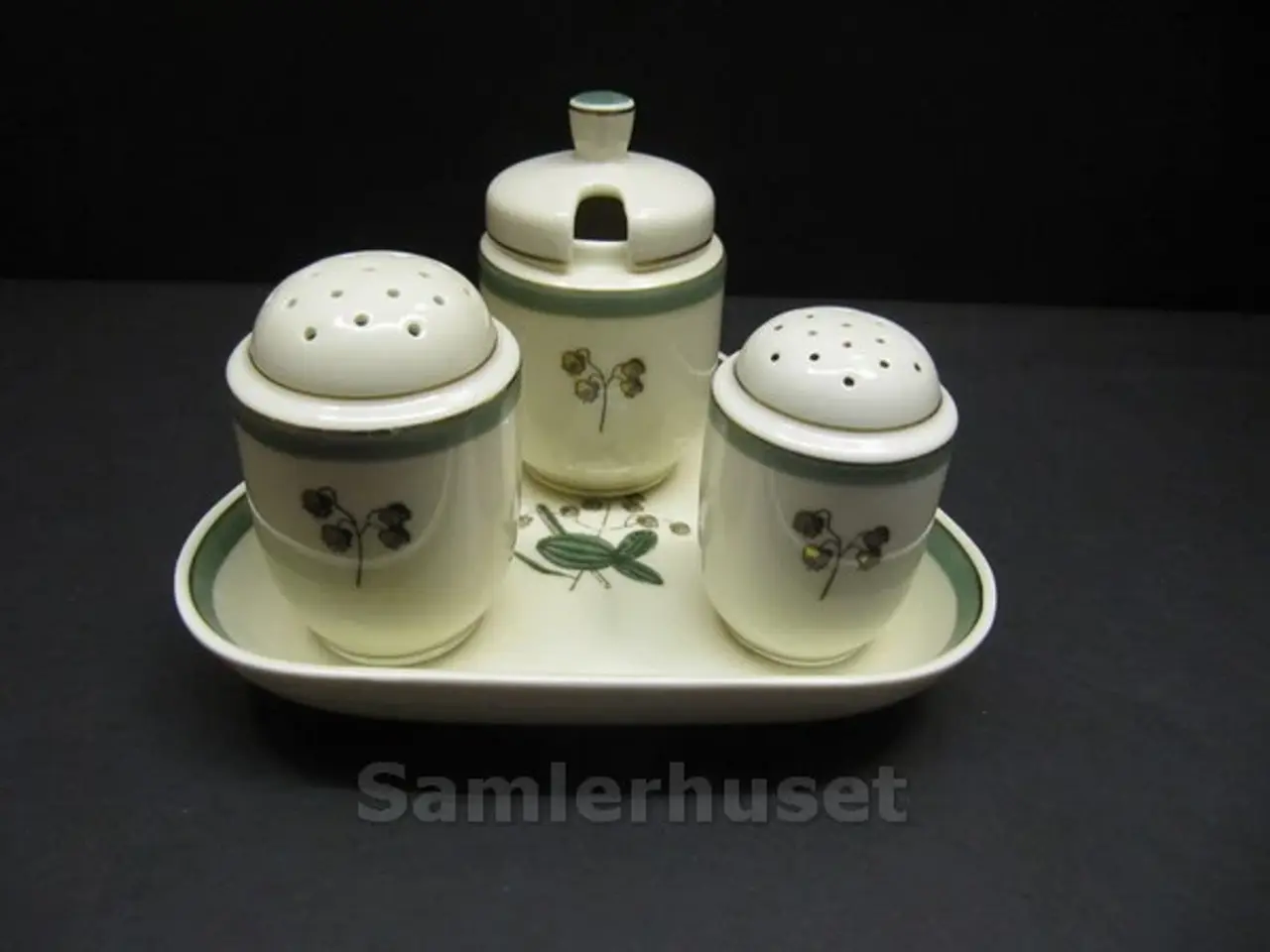 Billede 1 - Hjertegræs Bakke med salt/peber/Sennepskrukker.