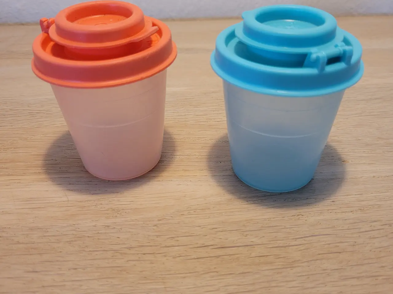 Billede 1 - Tupperware mini bøtter med strø låg 2 stk.