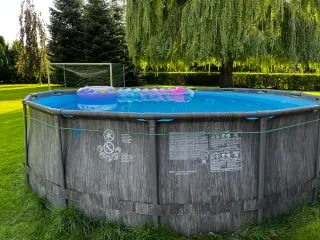 Intex Pool