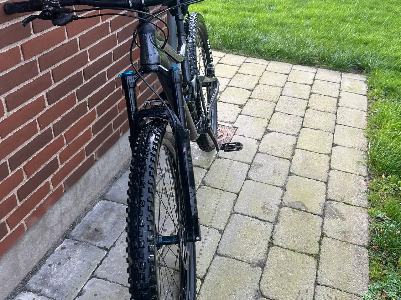 Billede 3 - Giant full suspension mountainbike 29" str M unise