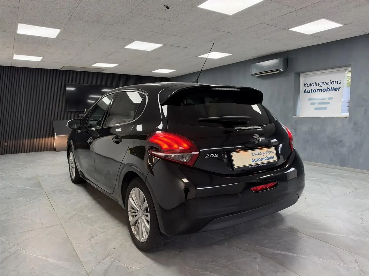 Billede 3 - Peugeot 208 1,6 BlueHDi Desire Sky 100HK 5d