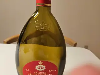 Tom juleakvavitflaske