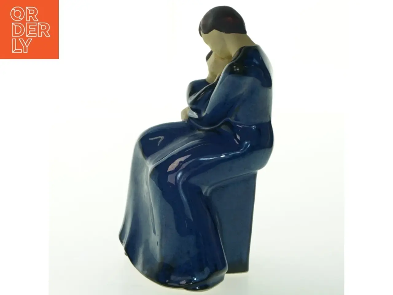 Billede 1 - Keramikskulptur af omfavnende par fra JIE (str. 19 cm)