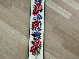 Broderet klokkestreng med blomster deco