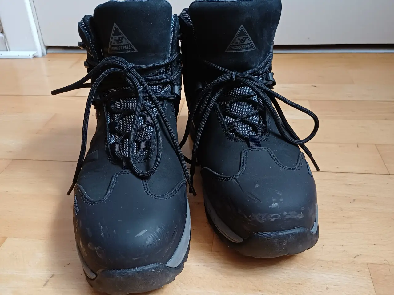 Billede 5 - New Balance str. 42,5 sikkerhedsstøvler