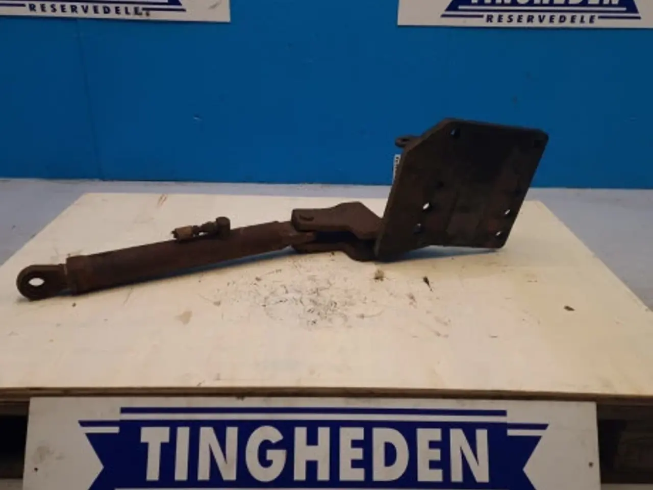 Billede 8 - Ford 7740 Hjælpcylinder F0NNE553CF11B