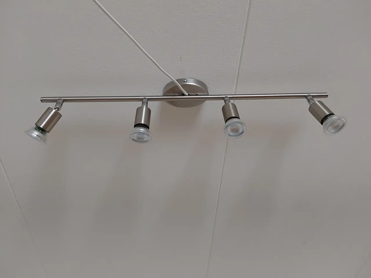 Billede 1 - Spot Eglo Buzz LED med 4 spot i børstet stål