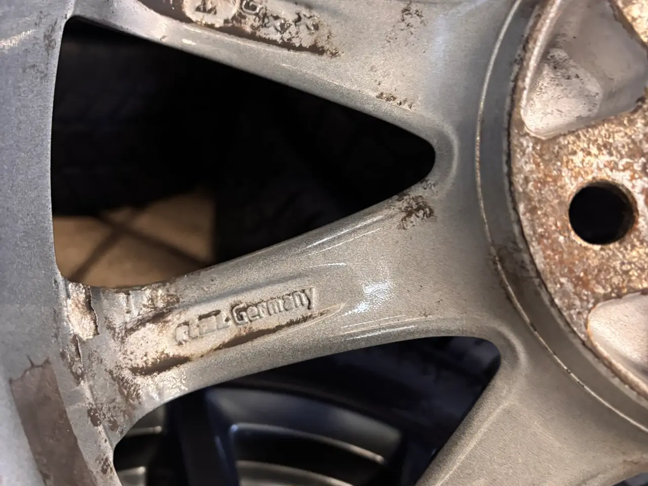 Billede 11 - Sælger disse 5x108 alufælge med vinterdæk med TPMS