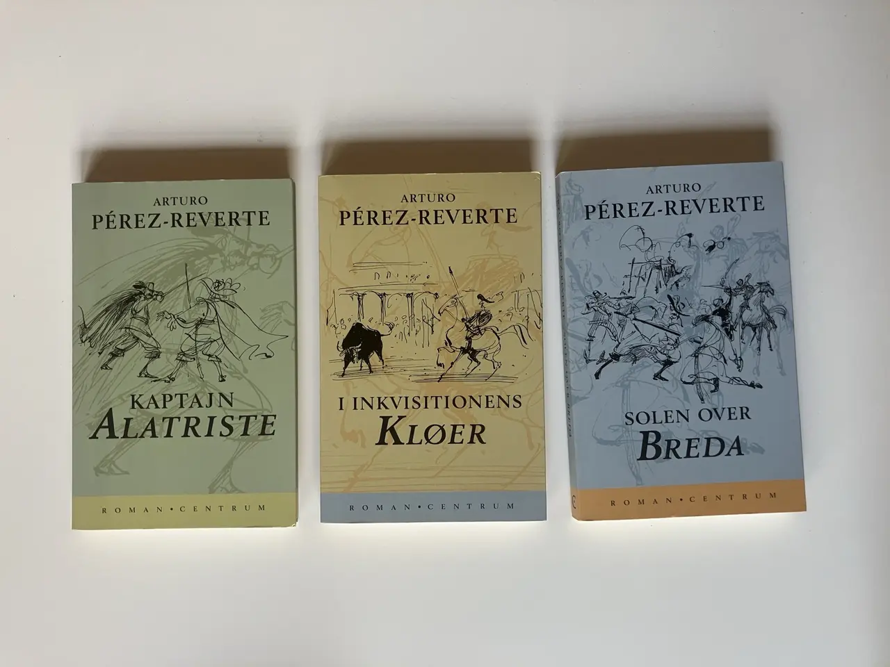 Billede 1 - Bind 1-3 i serien Kaptajn Alatriste