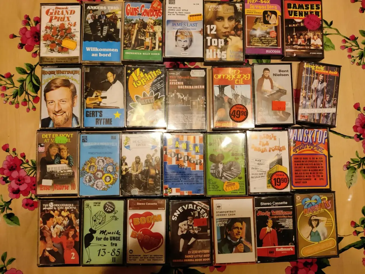 Billede 1 - Kassettebånd fra da far og mor var unge.
