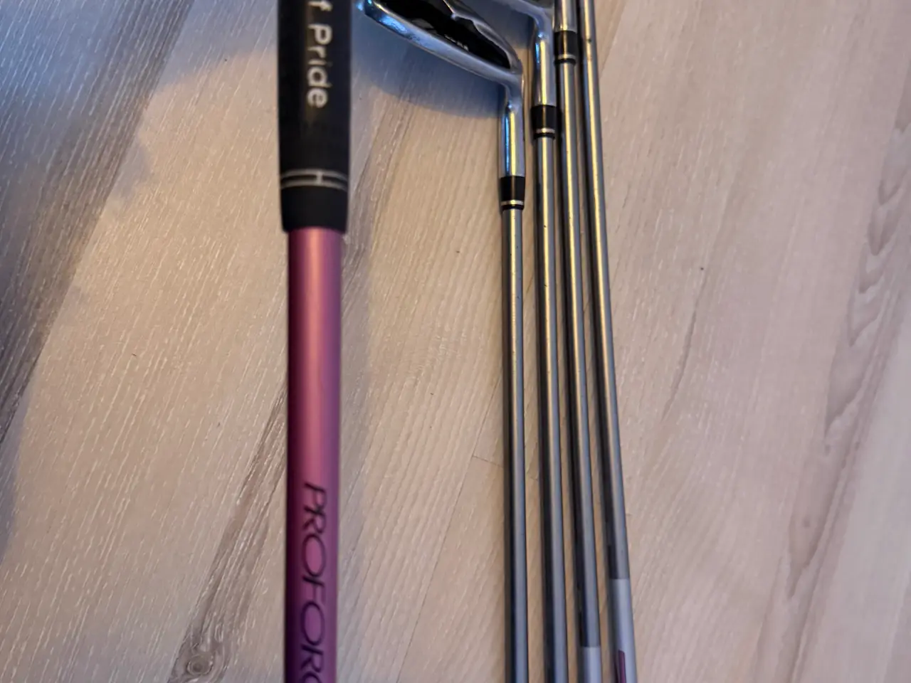 Billede 4 - Wilson staff luxe damesæt inkl putter