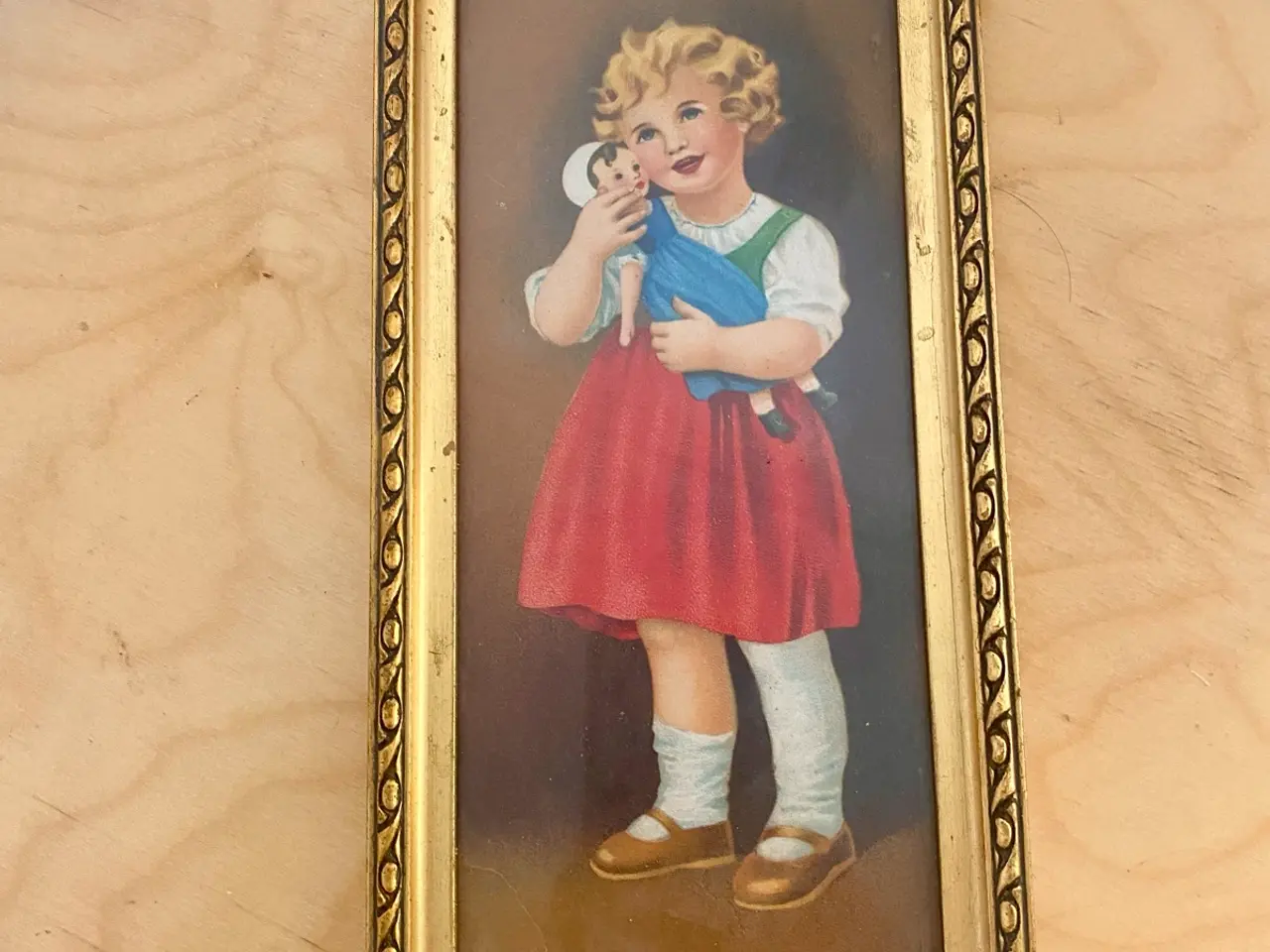 Billede 3 - Gammelt billede af pige med dukke i guld ramme
