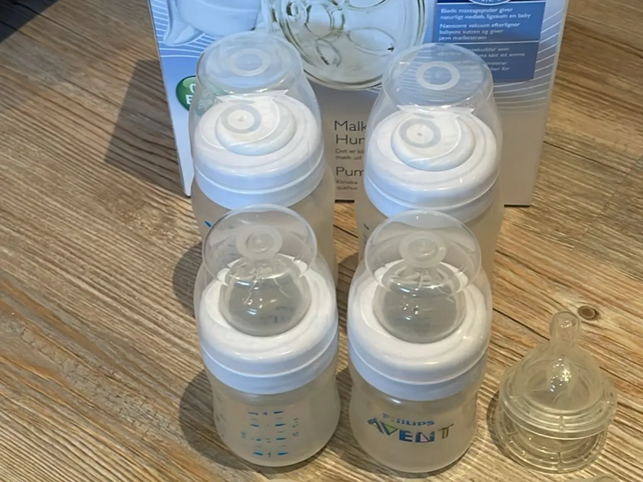 Billede 1 - Philips Avent manuel pumpe m/flasker