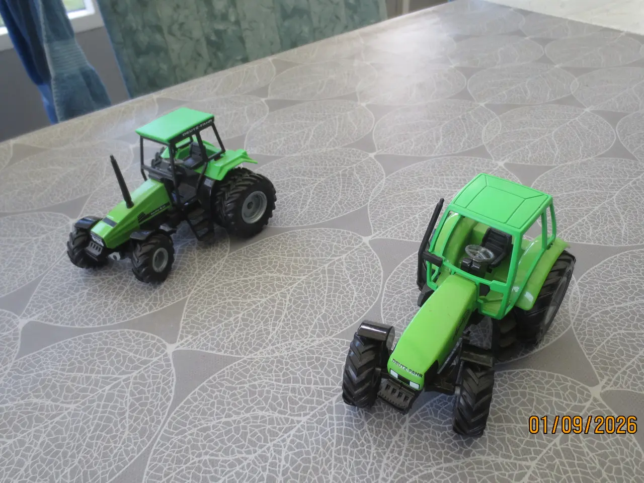 Billede 1 - 2 stk Modeltraktor Deutz 6.07 og 6.05TT