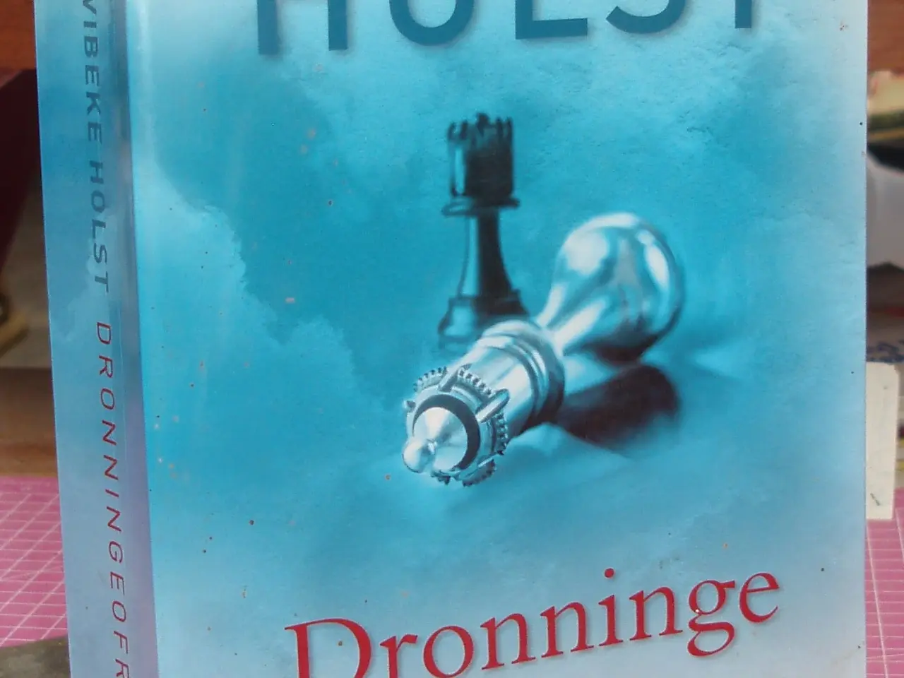Billede 1 - Dronninge ofret af Hanne-Vibeke Holst
