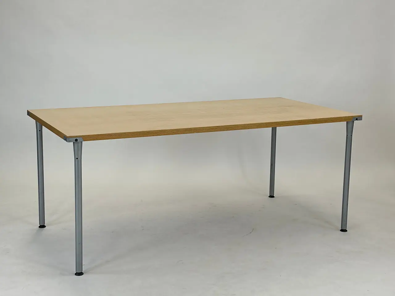 Billede 1 - Bord – Træ med Grå Stel 180x90x74 cm
