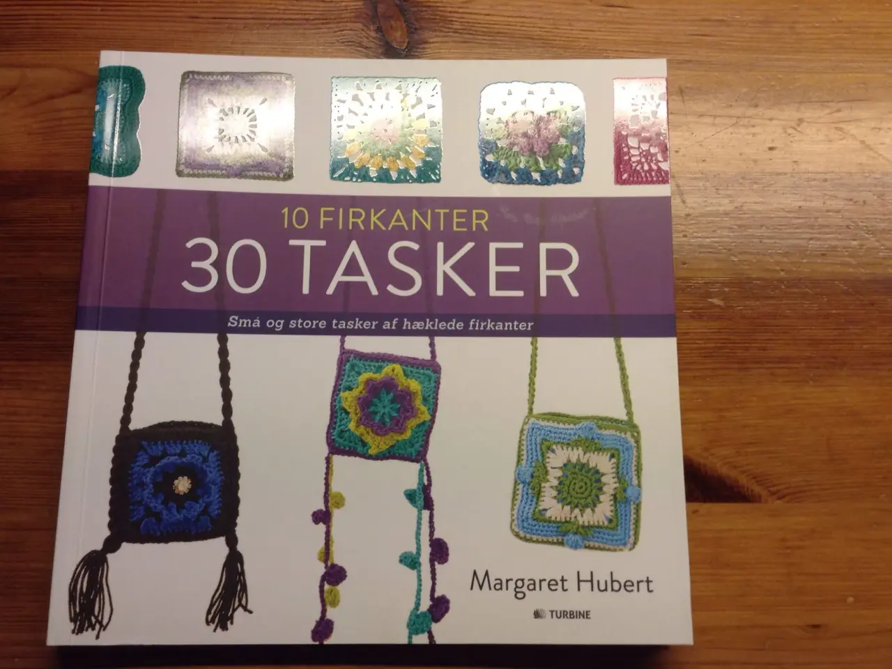 Billede 1 - Ny hæklebog; 10 firkanter, 30 tasker