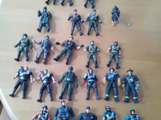 Figurer militær politi og tilbehør, våben m.m.