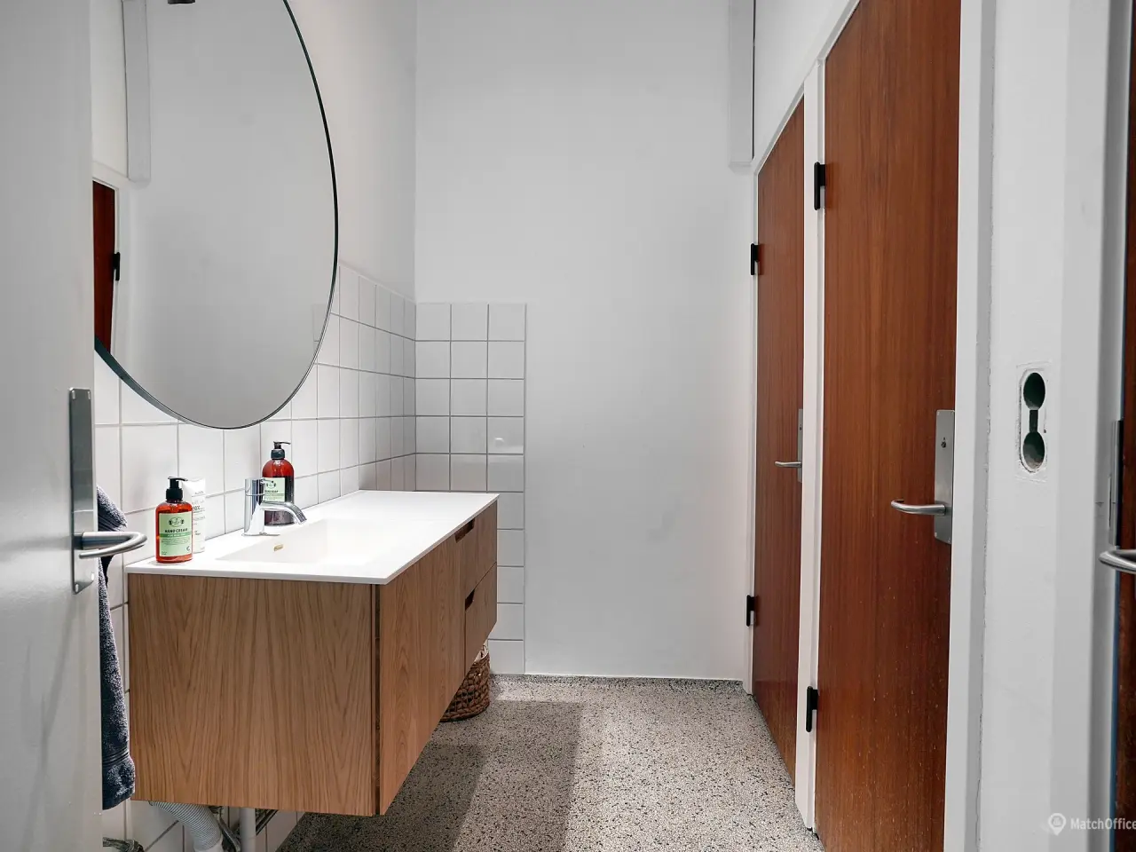 Billede 6 - Centralt beliggende ejendom med synlig facade mod Herlev Hovedgade