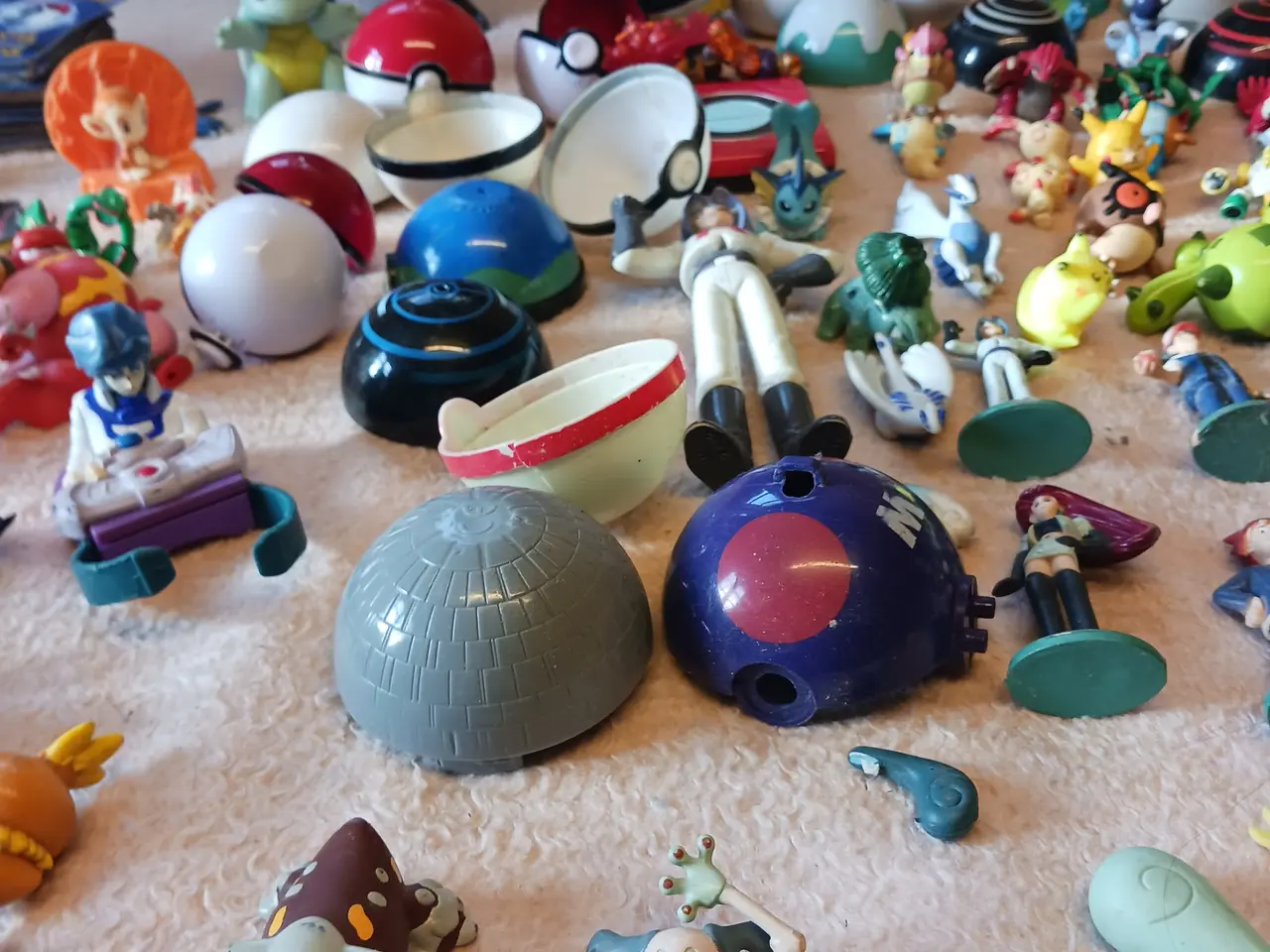 Billede 5 - Pokemon figur, plakat og kort (ca. 16)