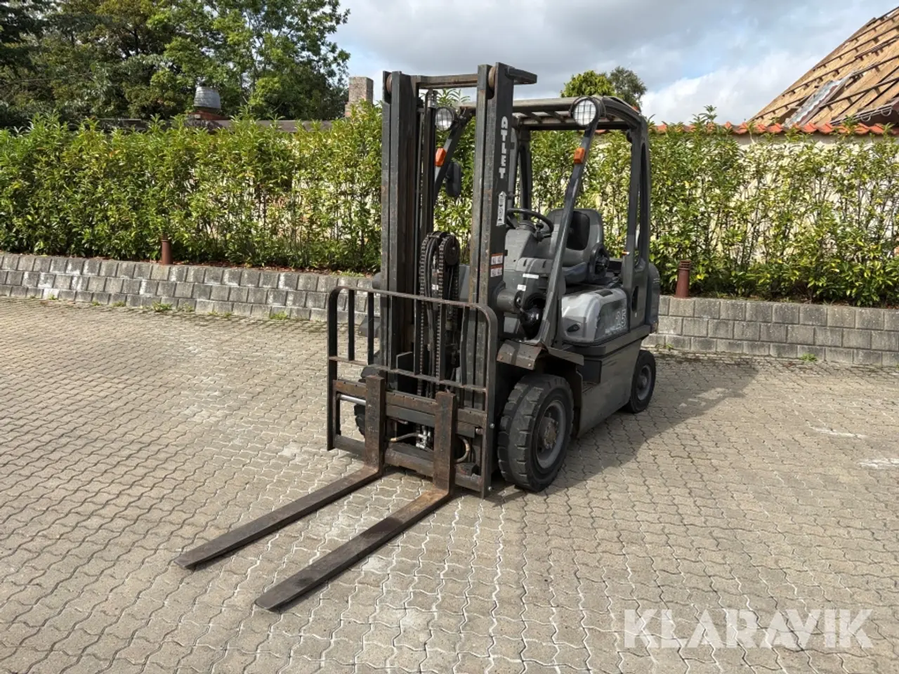 Billede 1 - Truck Nissan Y1D2A25T
