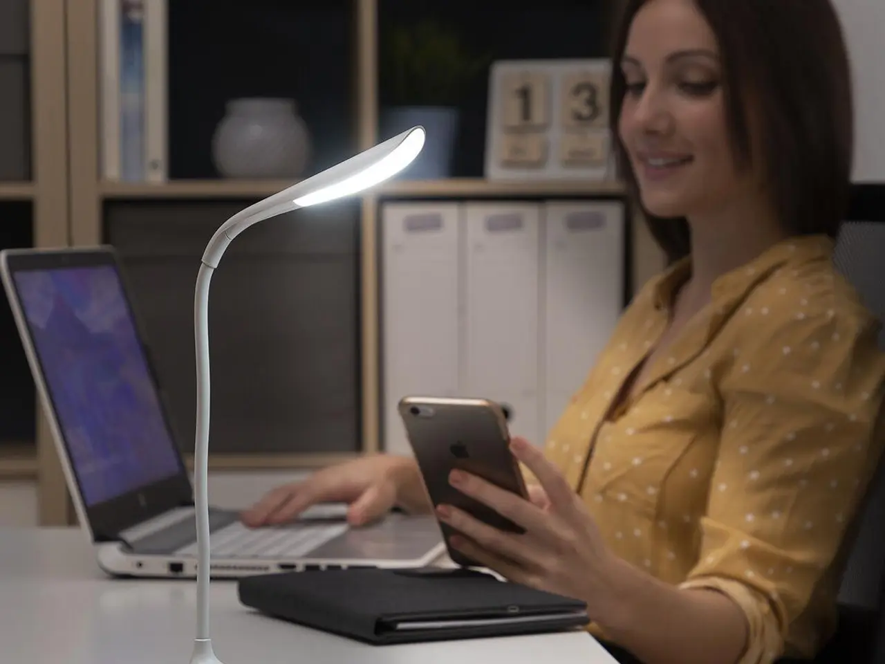 Billede 4 - Genopladelig LED-bordlampe Lum2Go - hvid