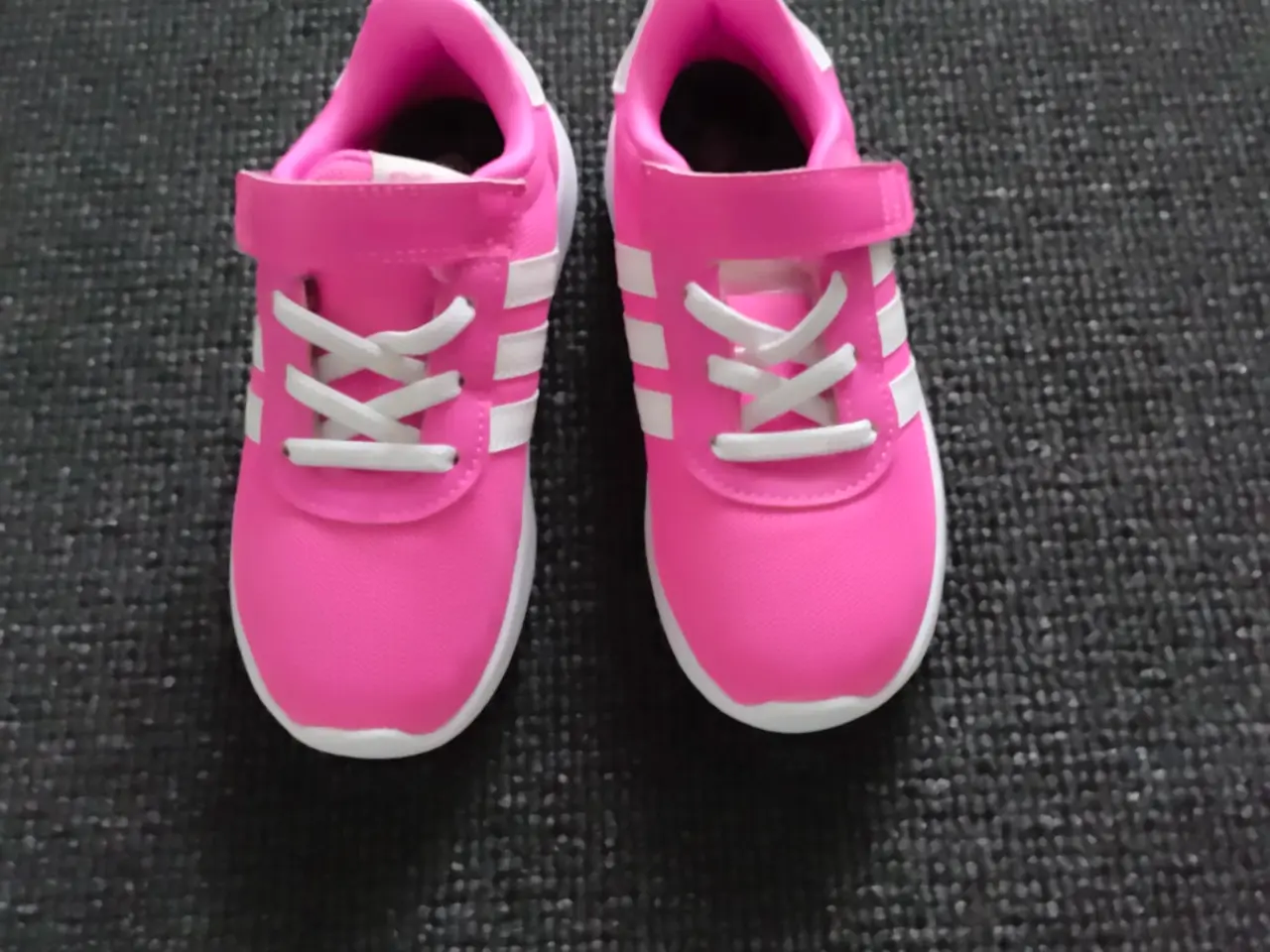 Billede 1 - Adidas str 27 -som nye