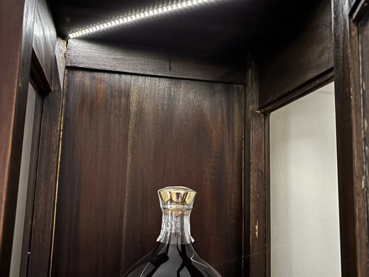 Billede 4 - Glas skab med LED