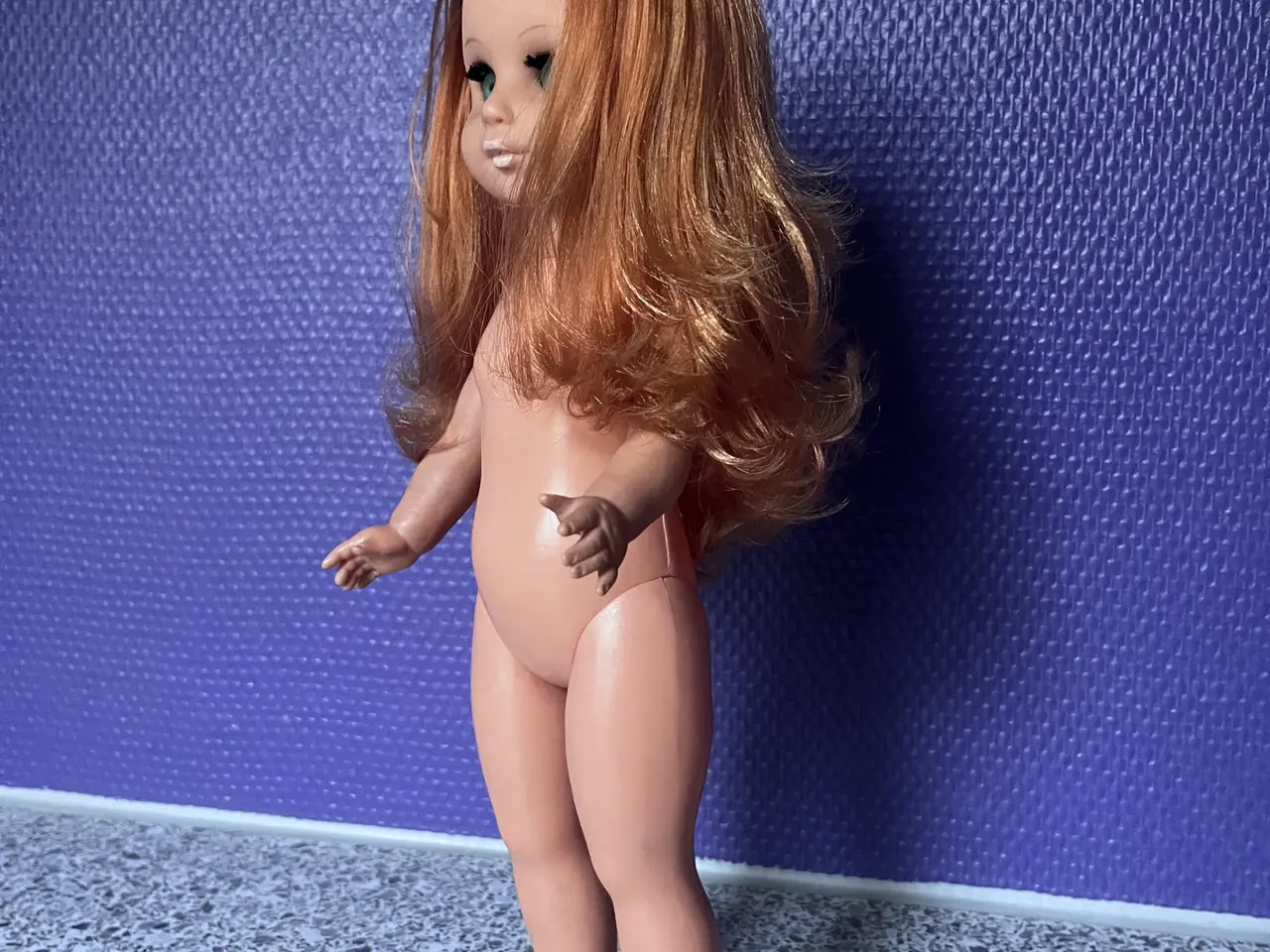 Billede 7 - Original Irma dukke (1972) Smukt kobberfarvet hår.
