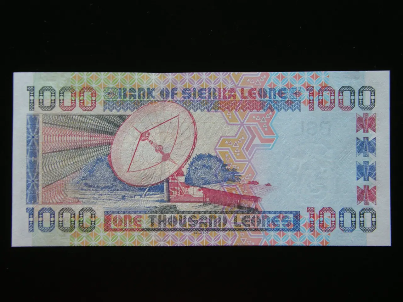 Billede 2 - Sierra Leone 1000 Leones 2002 P24 Unc.