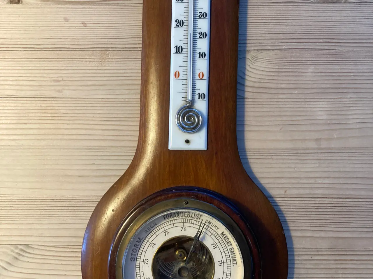 Billede 1 - Gammel vejrstation med barometer og termometer 