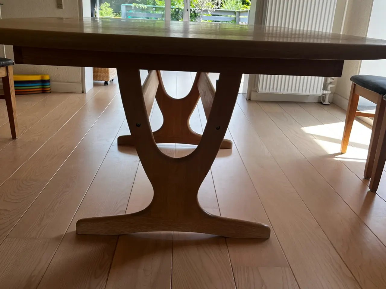 Billede 1 - Spisebord med plade