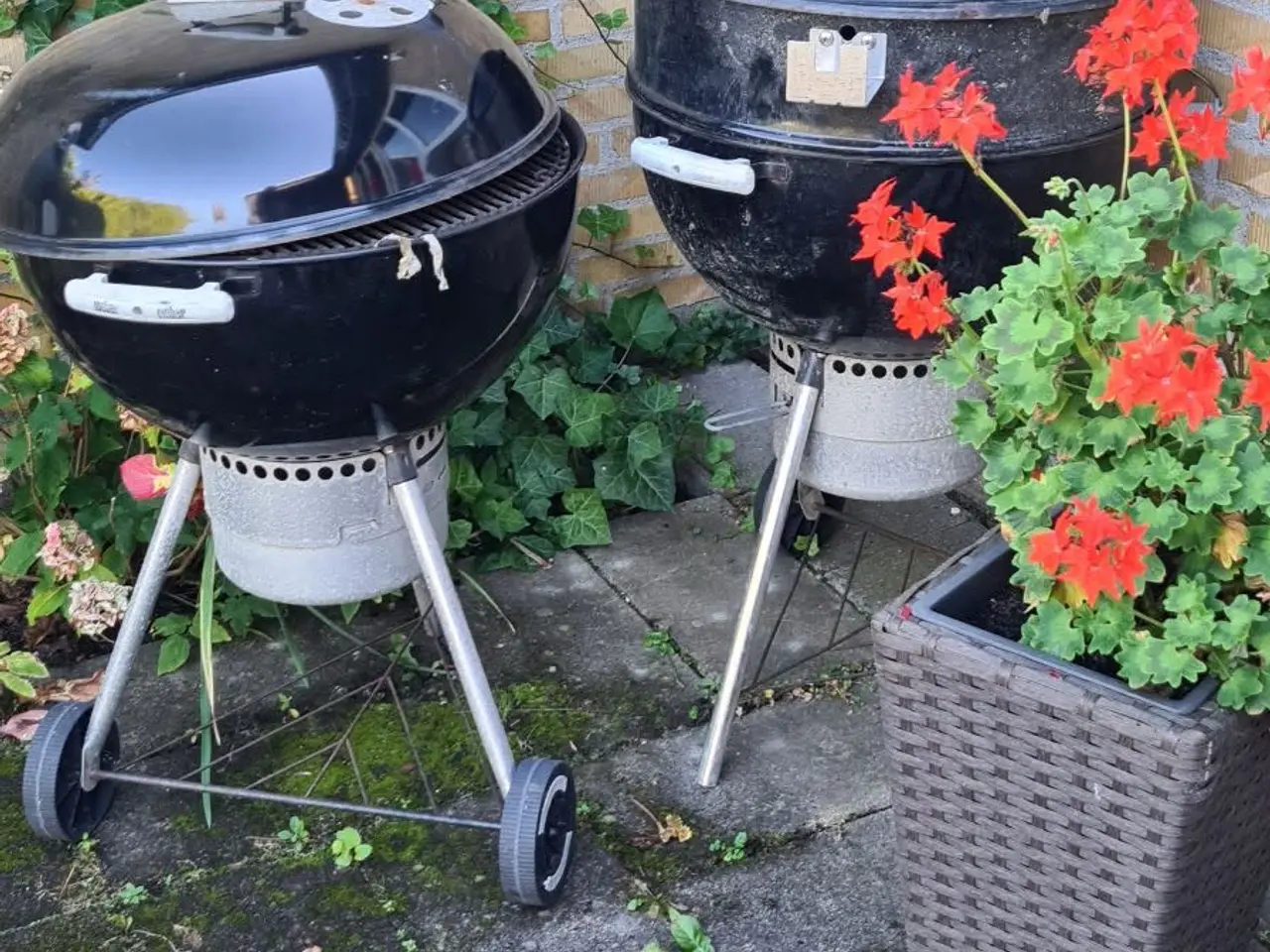 Billede 1 - 2 Stk Webergrill