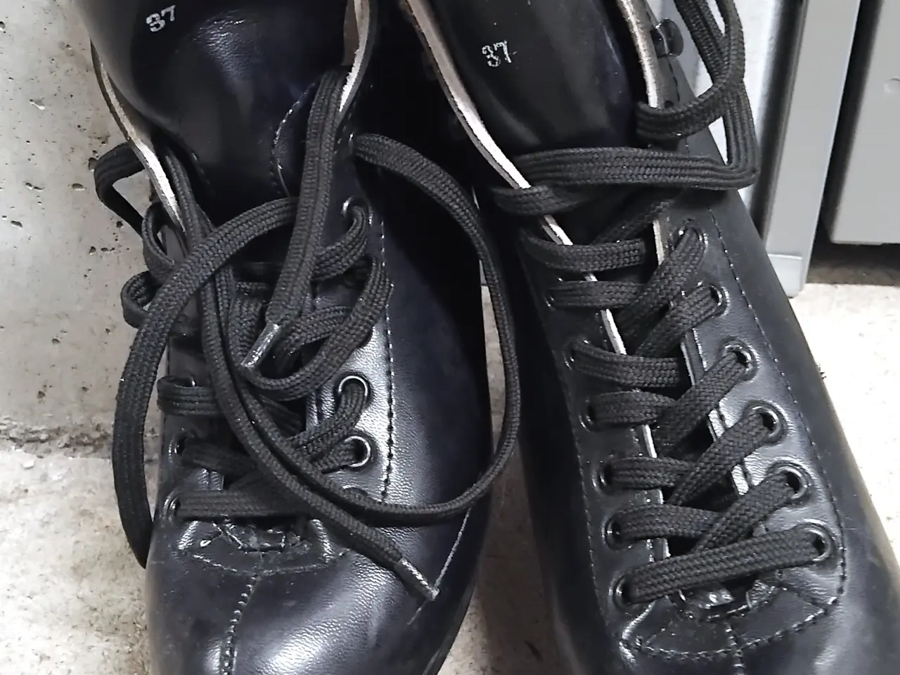 Billede 1 - KUNSTSKØJTER / Ice Figure Skates Str. 37 God stand