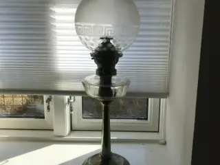 Fin antik petroleums lampe