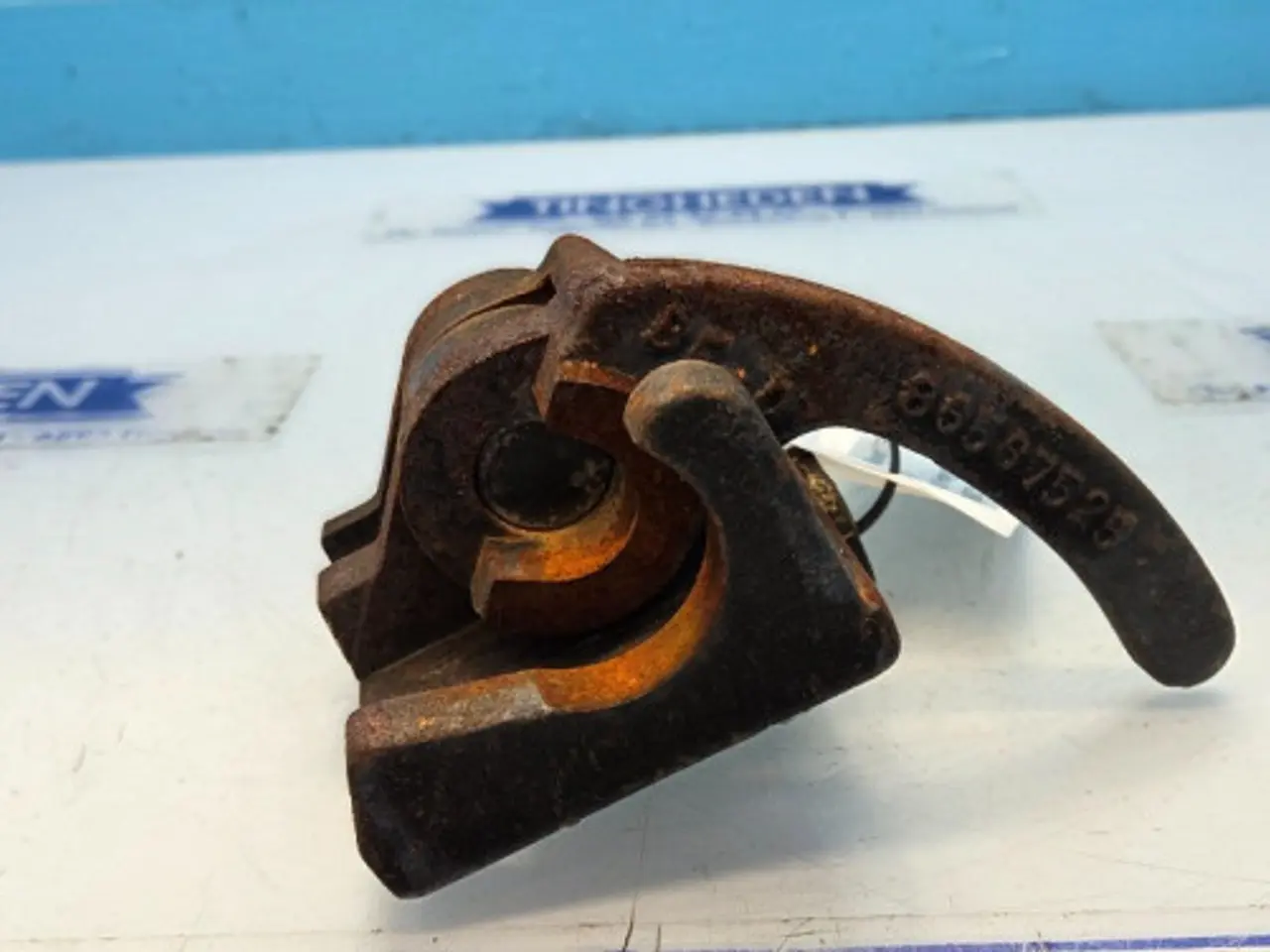 Billede 2 - New Holland CR9080 Lås 86608073