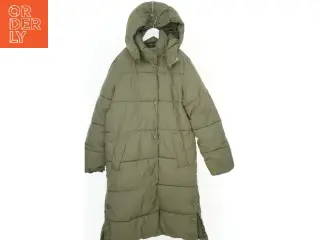 Lang vinterjakke med hætte fra H&M (str. 170)