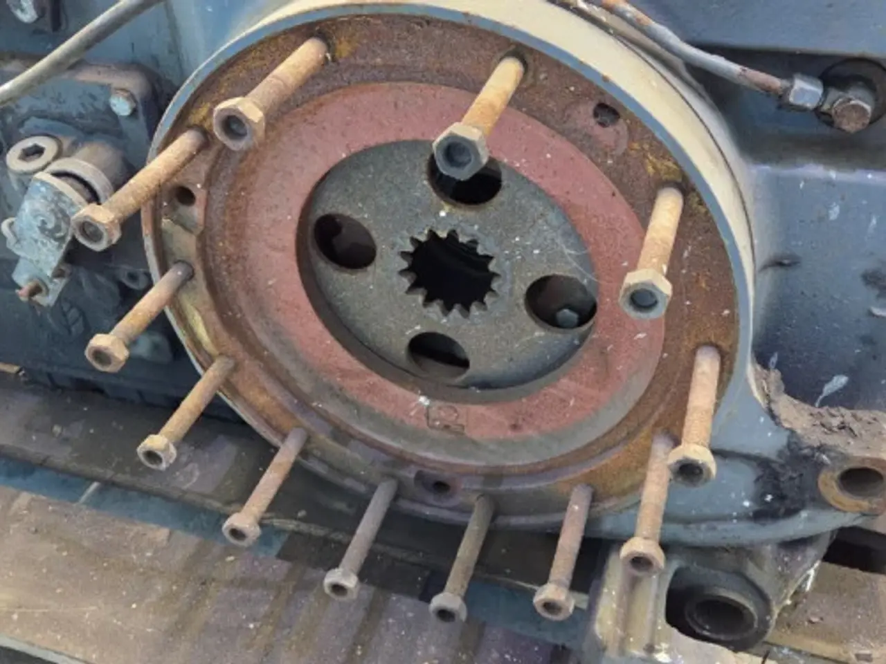 Billede 11 - New Holland M135 Bagtøj 5173156