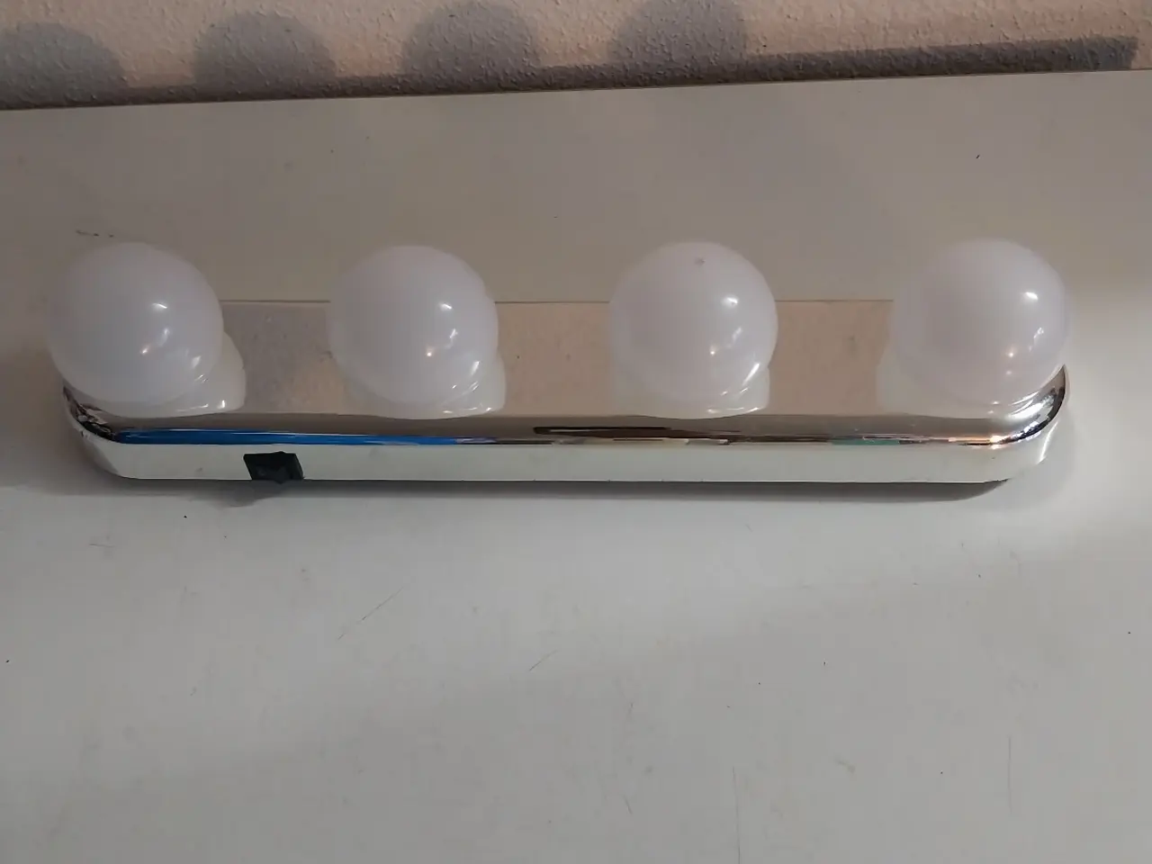 Billede 6 - Lampe. Makeup-lys med 4 pærer