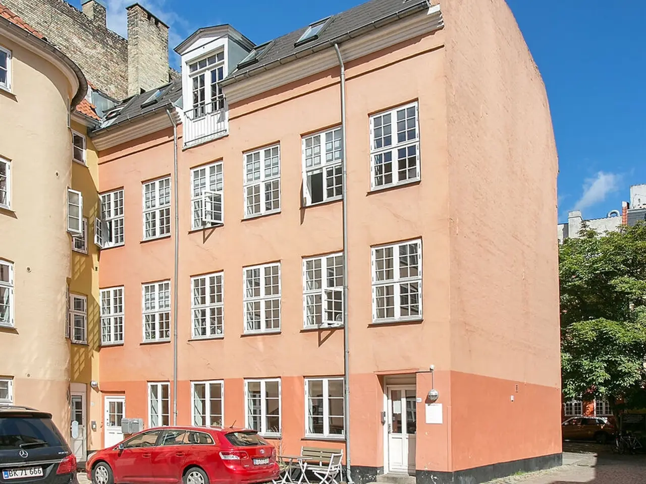 Billede 1 - 145 veludnyttede m² øverst oppe