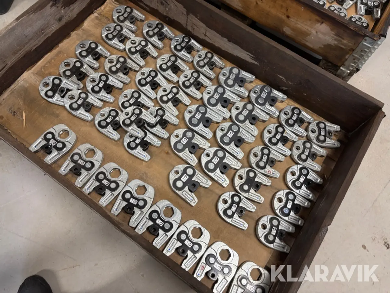 Billede 2 - Presbakker Geberit - 48 styk