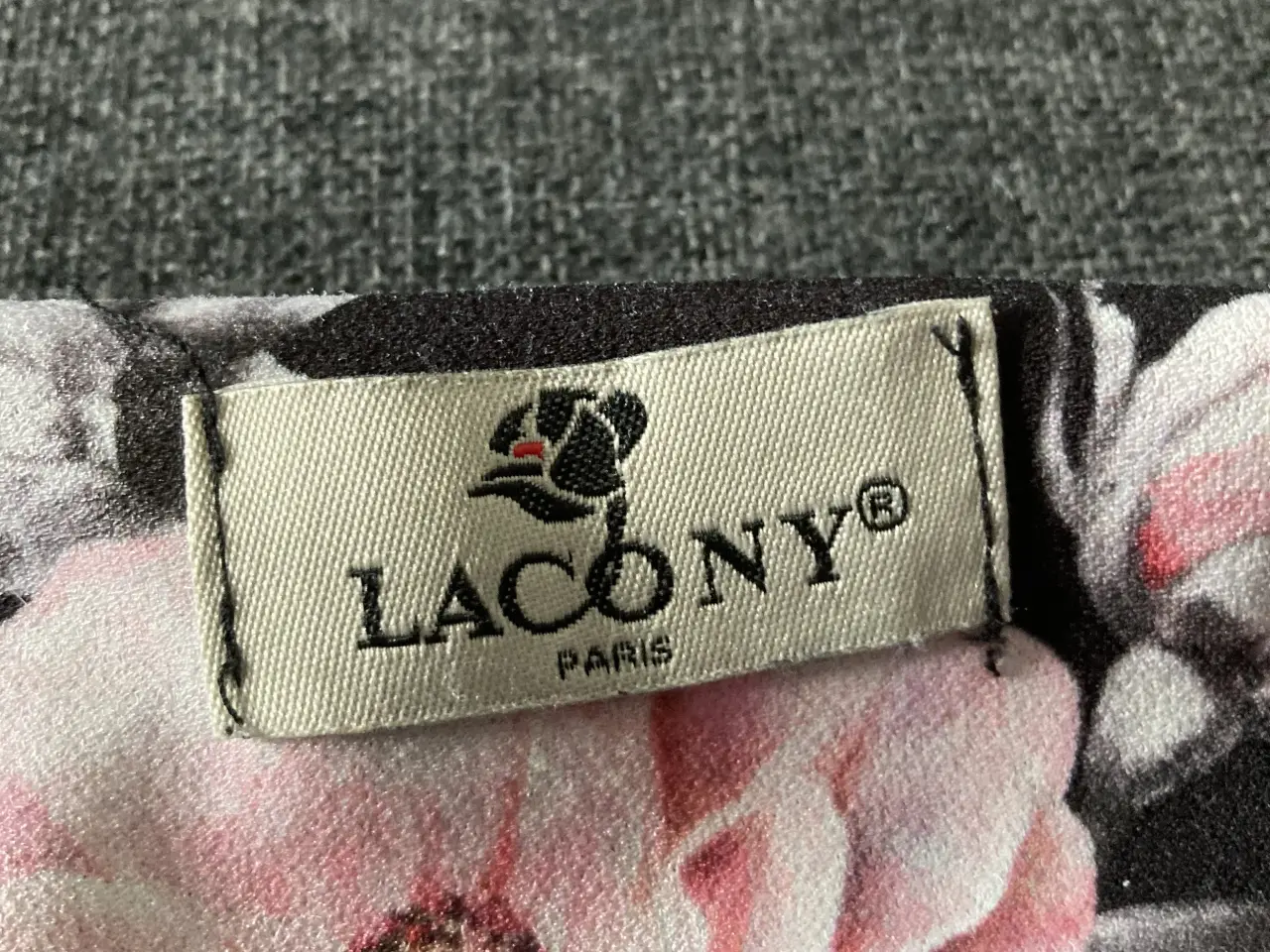 Billede 2 - Lacony Paris kjole str. L