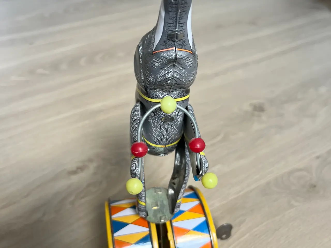 Billede 2 - Elefant på tromme blikfigur