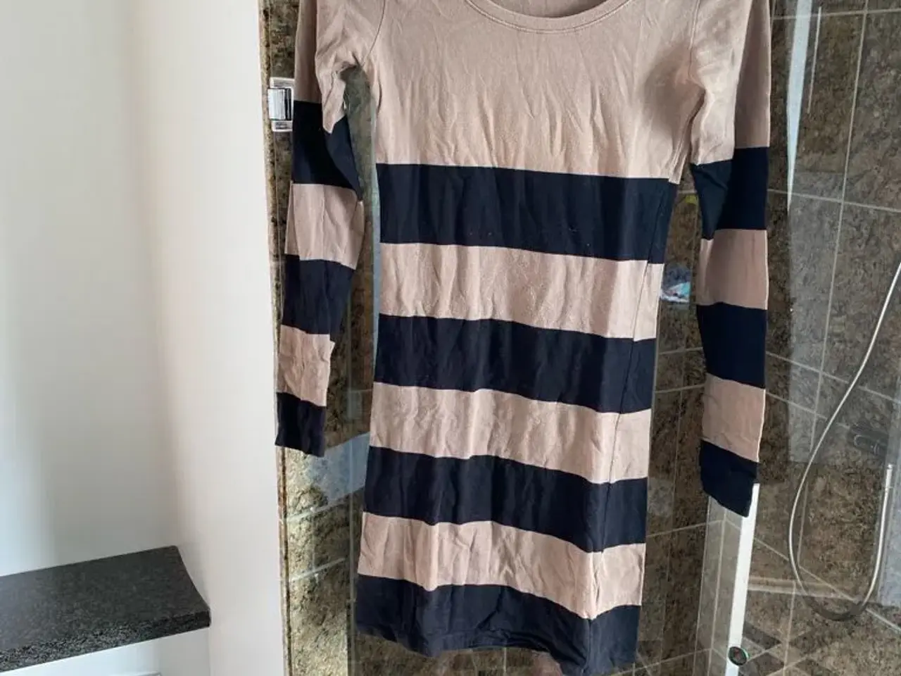 Billede 1 - Flot lang bluse fra pieces str S