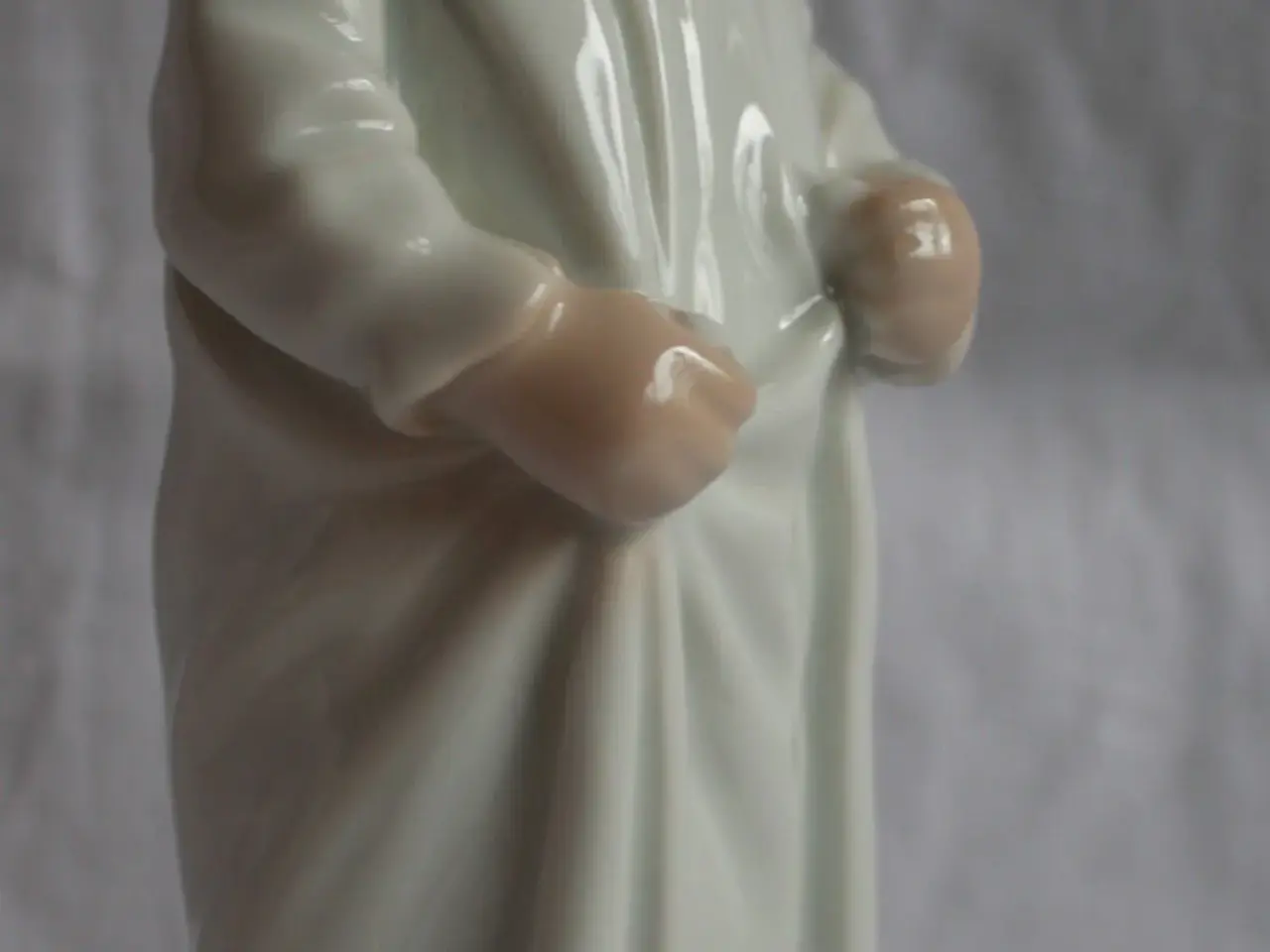 Billede 5 - Pige i nattøj, figur fra B & G
